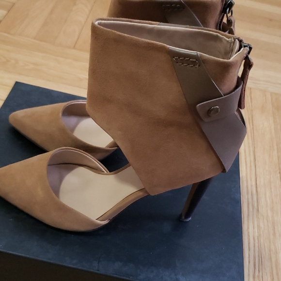 Joe's Jeans Baylee Khaki pointed toe, ankle heels - Picture 3 of 5